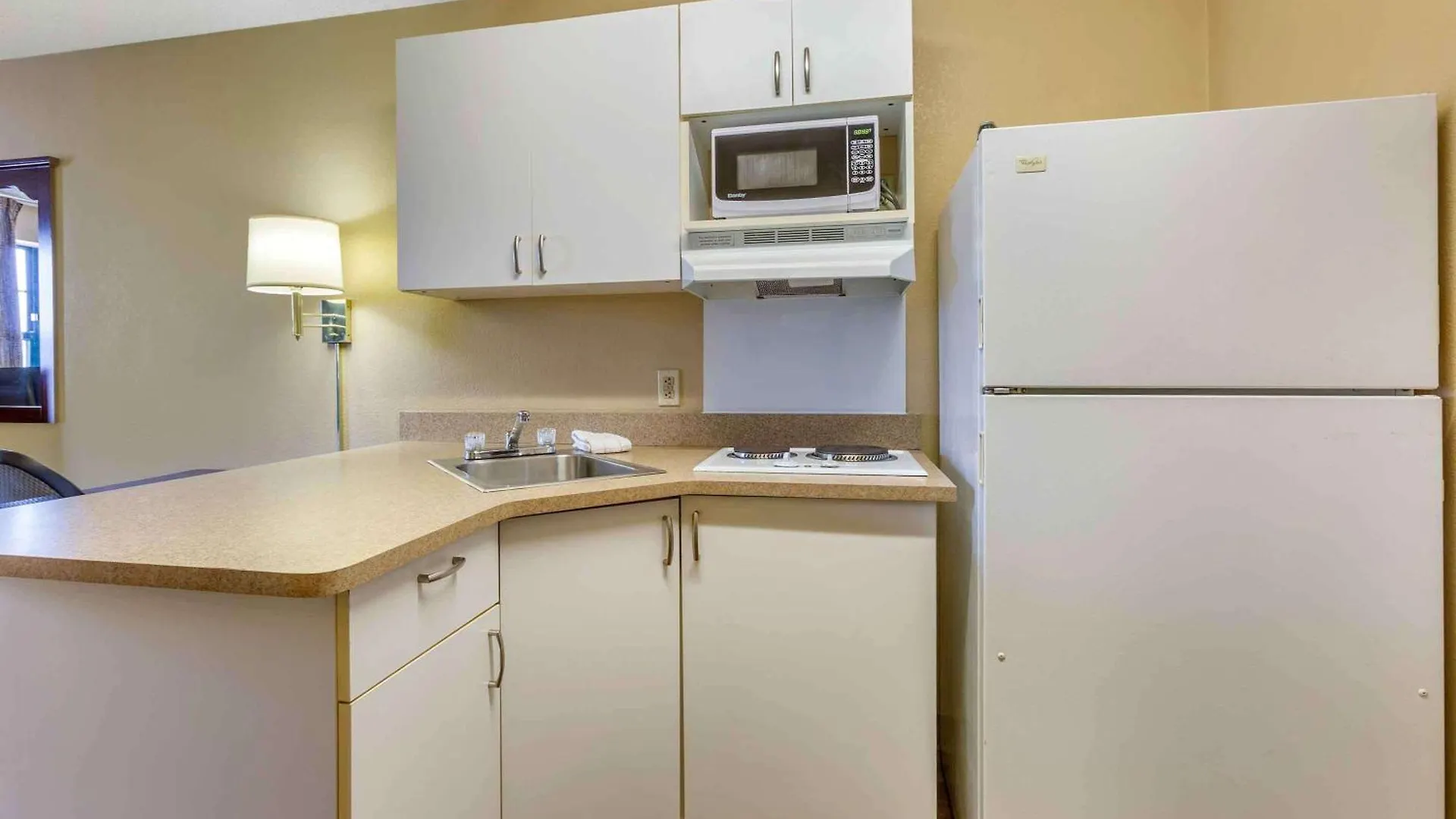 Extended Stay America Select Suites - Phoenix - Deer Valley Hotell
