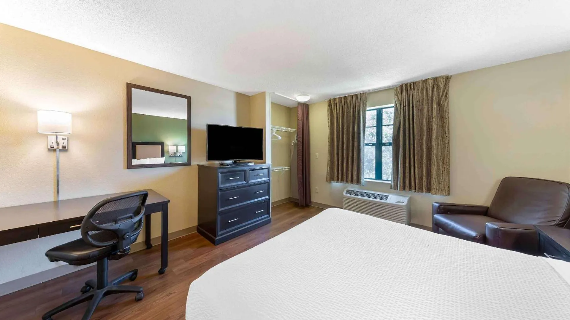 Extended Stay America Select Suites - Phoenix - Deer Valley 2*,  United States